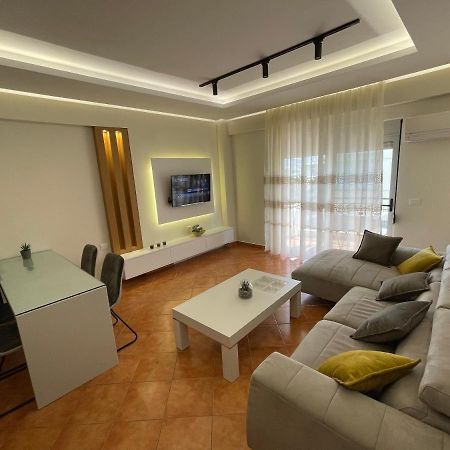 Saranda Central Apartment Luaran gambar