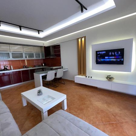 Saranda Central Apartment Luaran gambar