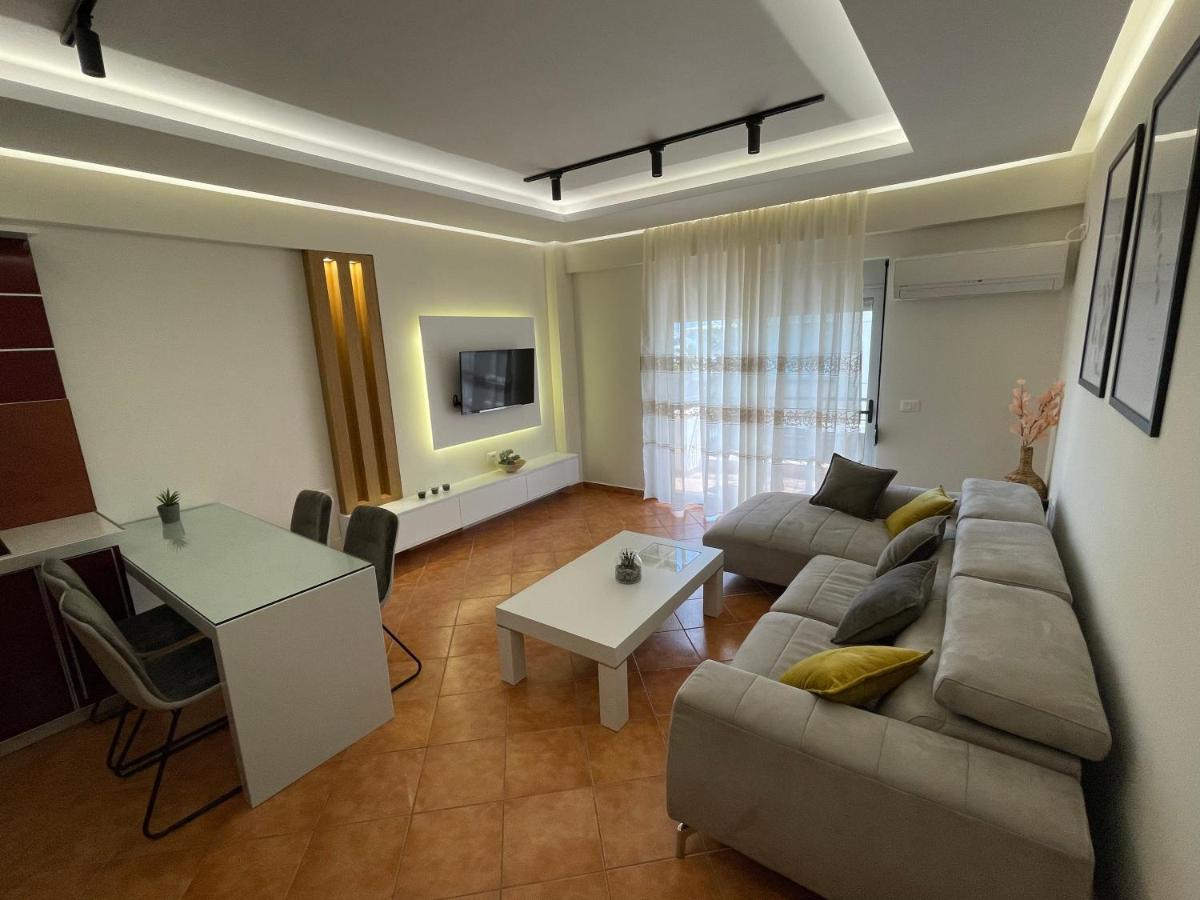 Saranda Central Apartment Luaran gambar